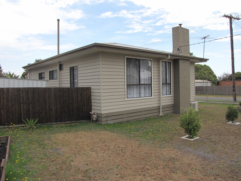 6 Truscott Rd, Moe VIC 3825