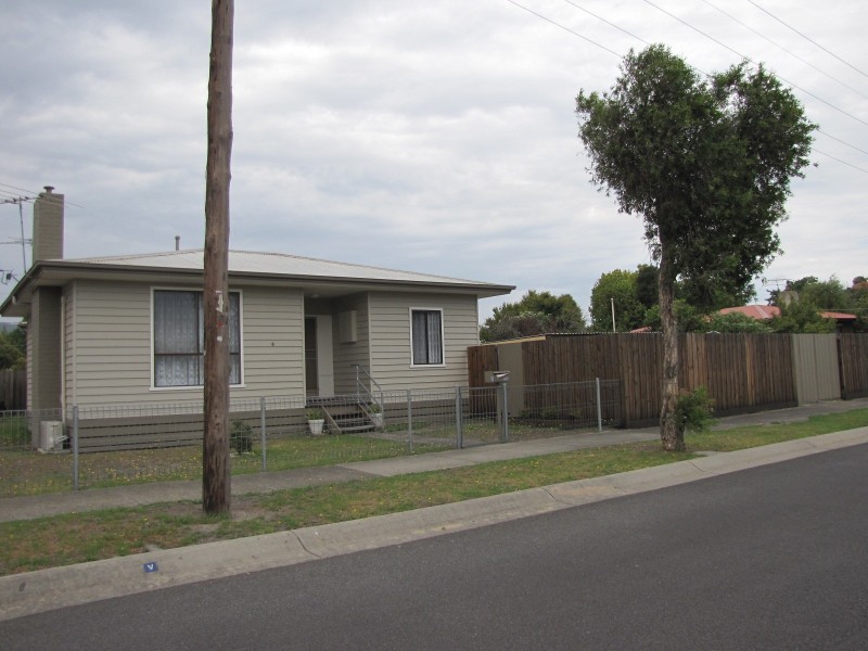 6 Truscott Rd, Moe VIC 3825