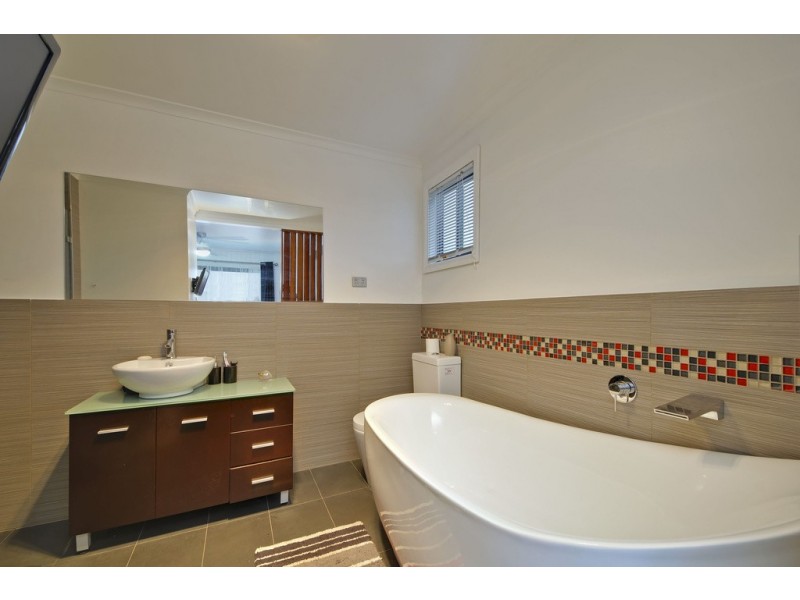 35 Newark Avenue, Newborough VIC 3825