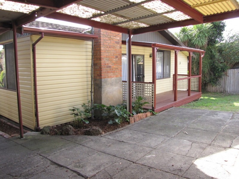 1 Yinnar Street, Newborough VIC 3825