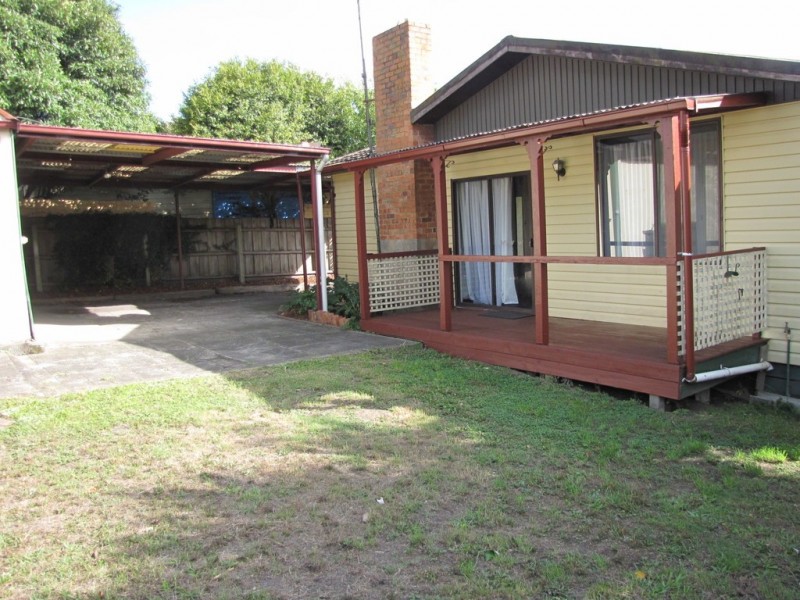 1 Yinnar Street, Newborough VIC 3825