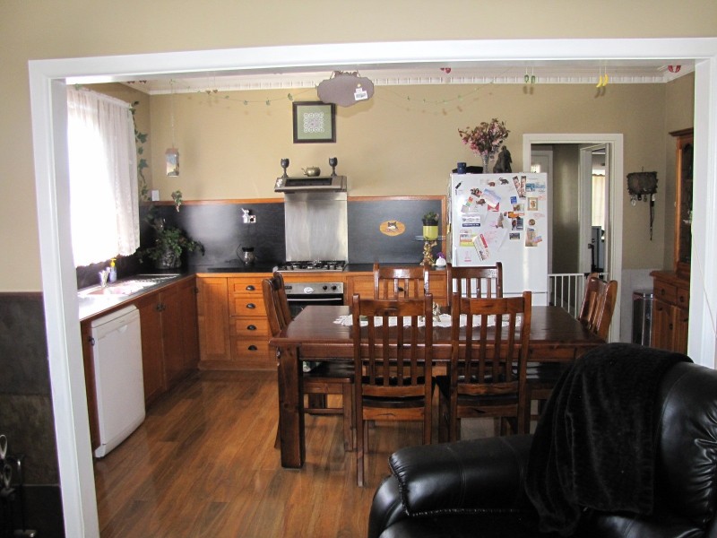 1A Austin Avenue, Moe VIC 3825