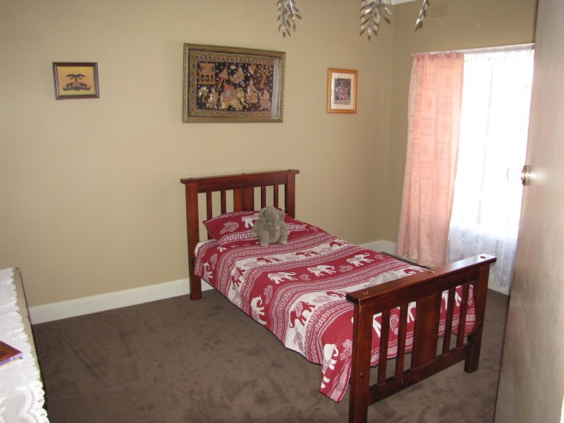 1A Austin Avenue, Moe VIC 3825