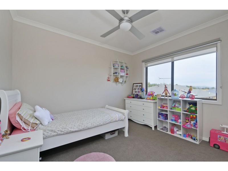 11 Discovery Boulevard, Moe VIC 3825