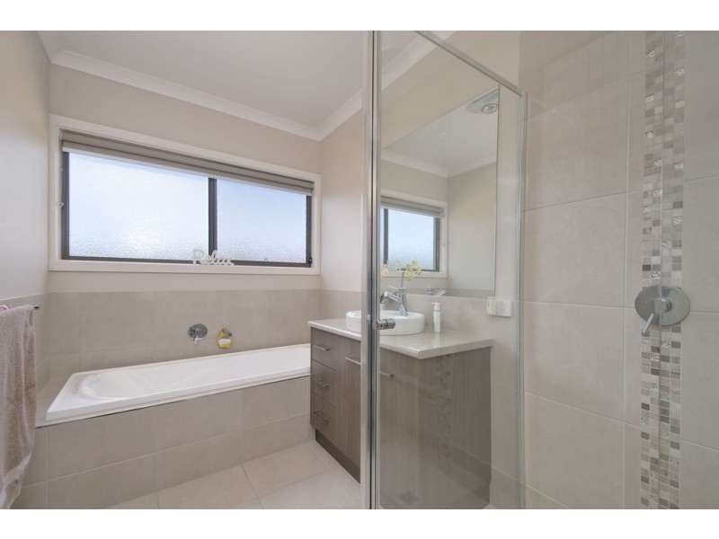 11 Discovery Boulevard, Moe VIC 3825