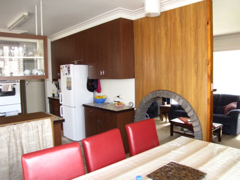 9 Desmond Street, Moe VIC 3825
