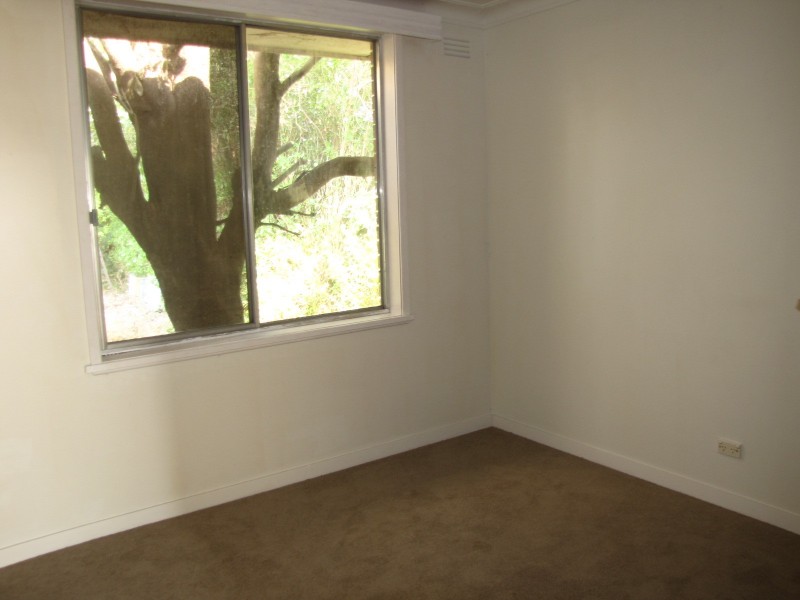 9 Desmond Street, Moe VIC 3825