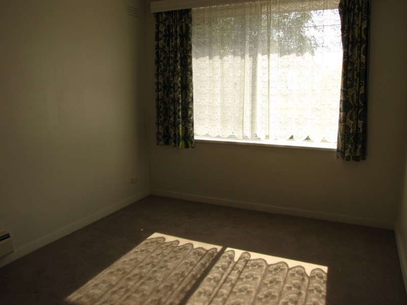 9 Desmond Street, Moe VIC 3825