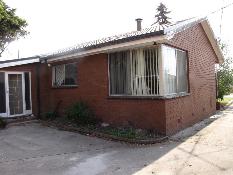 9 Desmond Street, Moe VIC 3825