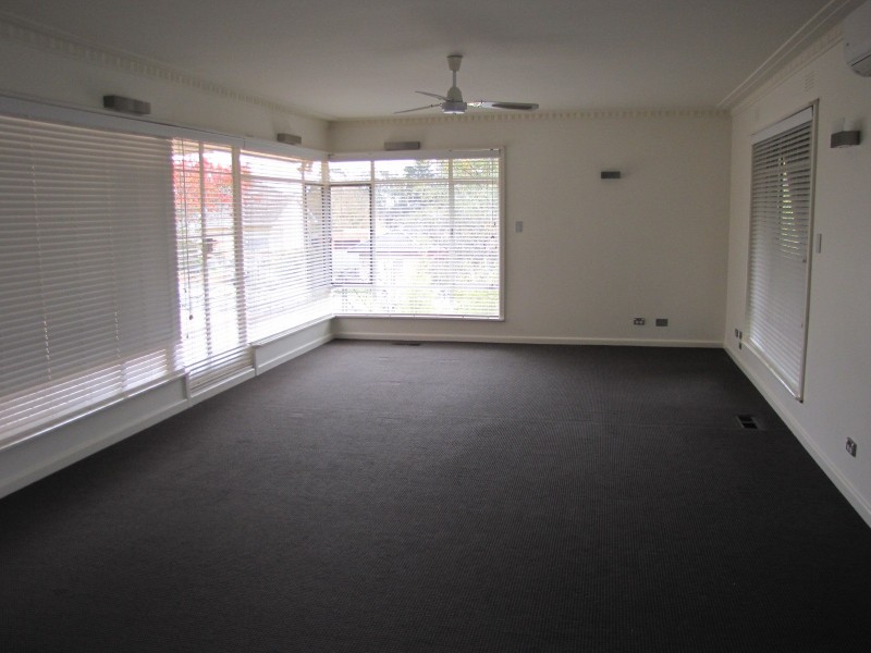 10 Murray Road, Newborough VIC 3825