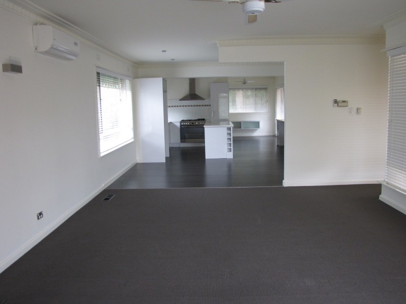 10 Murray Road, Newborough VIC 3825