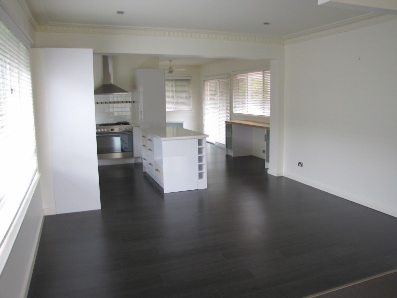 10 Murray Road, Newborough VIC 3825