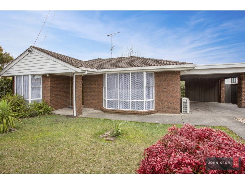 10 Abbott Street, Moe VIC 3825