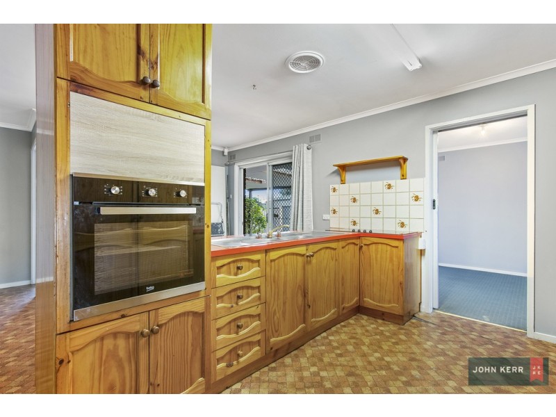 10 Abbott Street, Moe VIC 3825