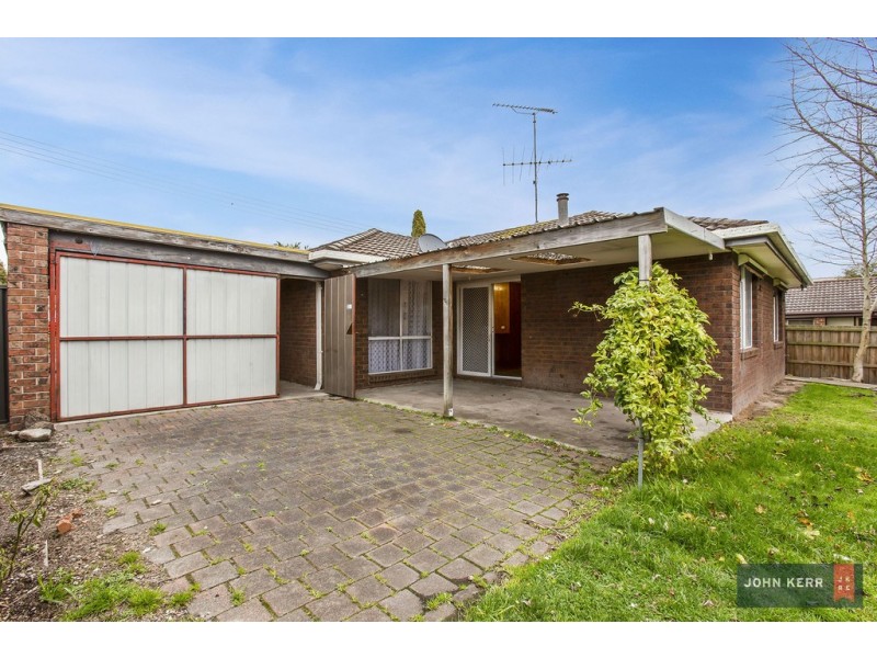 10 Abbott Street, Moe VIC 3825