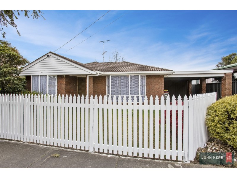 10 Abbott Street, Moe VIC 3825
