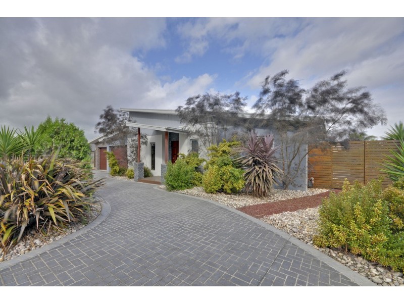 15 Leadbeater Mews, Newborough VIC 3825