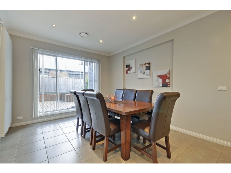 15 Leadbeater Mews, Newborough VIC 3825