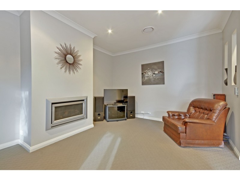 15 Leadbeater Mews, Newborough VIC 3825