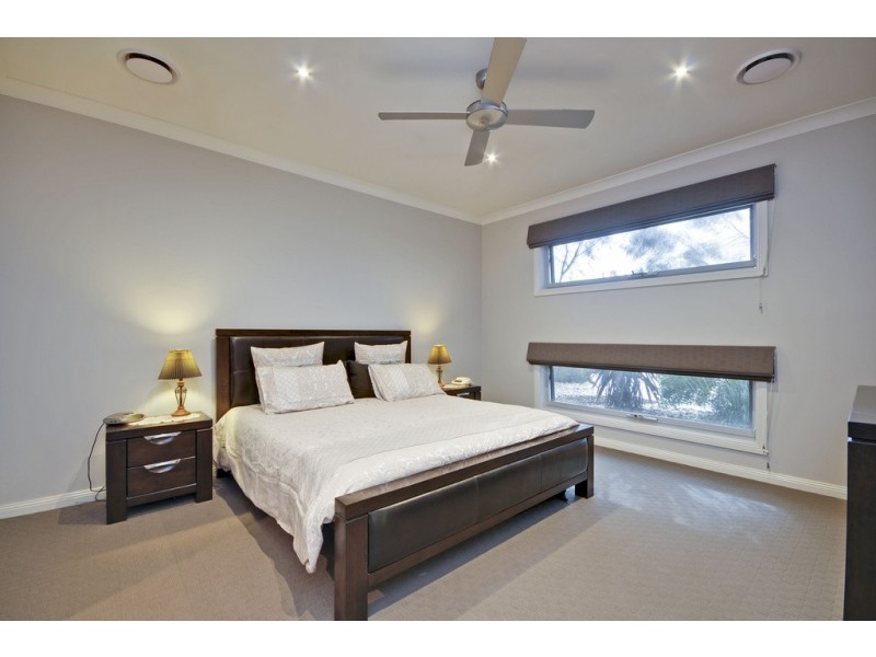 15 Leadbeater Mews, Newborough VIC 3825