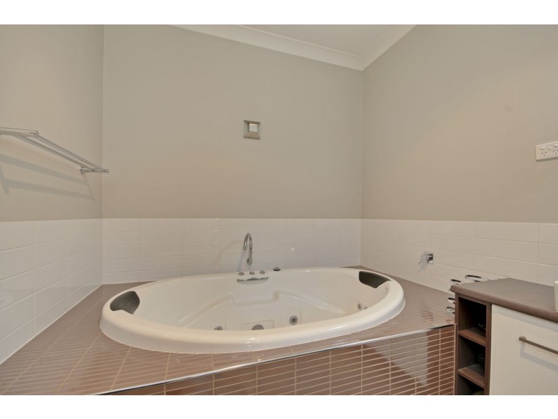 15 Leadbeater Mews, Newborough VIC 3825