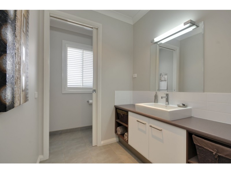 15 Leadbeater Mews, Newborough VIC 3825