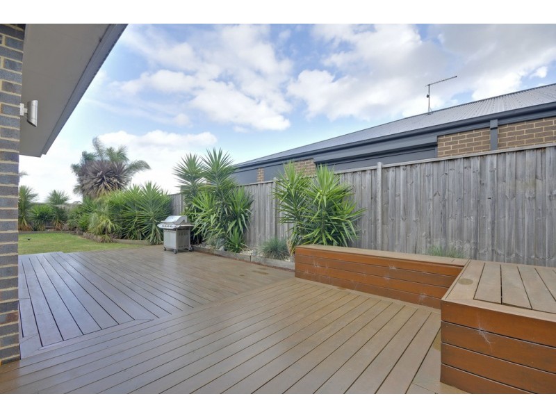 15 Leadbeater Mews, Newborough VIC 3825