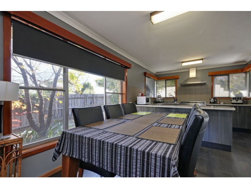14 Smallburn Avenue, Newborough VIC 3825