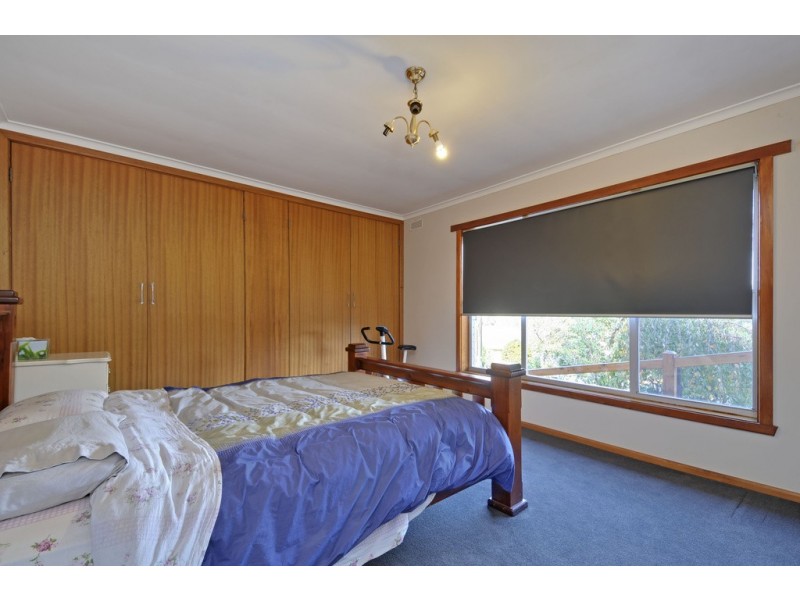 14 Smallburn Avenue, Newborough VIC 3825