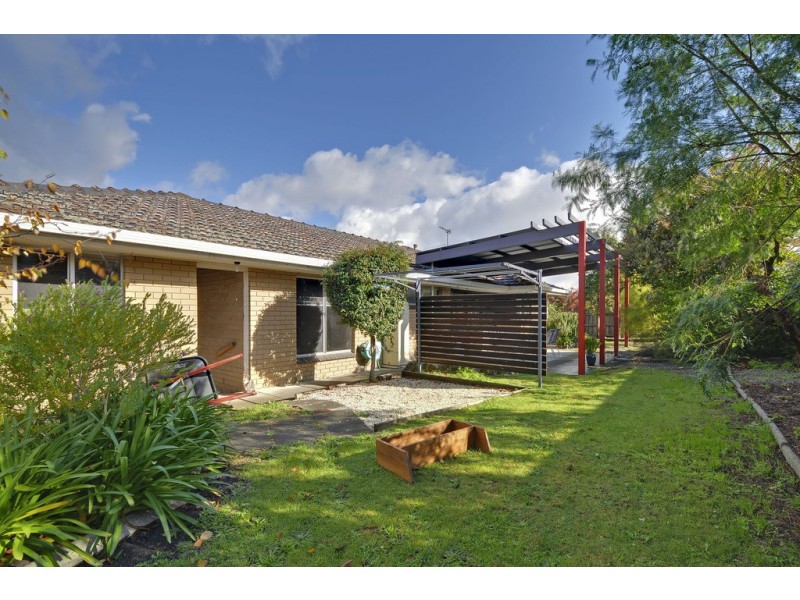 14 Smallburn Avenue, Newborough VIC 3825