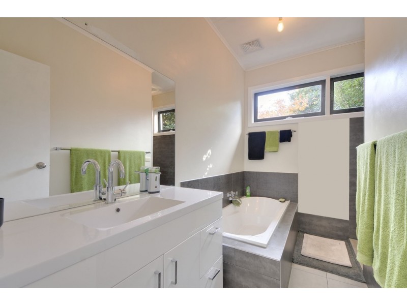 70 Shanahan Parade, Newborough VIC 3825