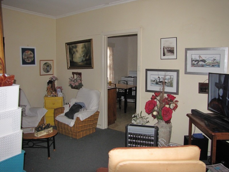 Units 1-3, 54 Moore Street, Moe VIC 3825