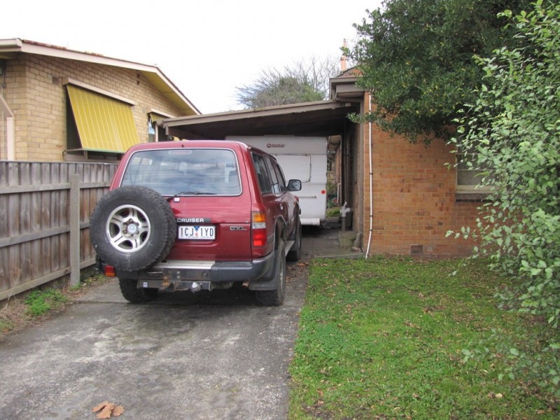 Units 1-3, 54 Moore Street, Moe VIC 3825