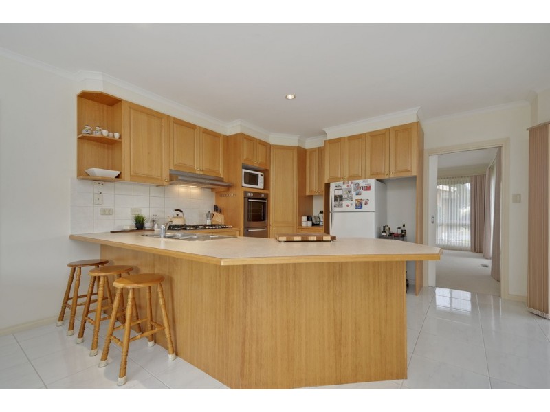 6 Libra Crescent, Moe VIC 3825