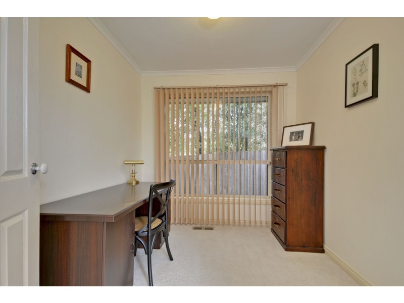 6 Libra Crescent, Moe VIC 3825