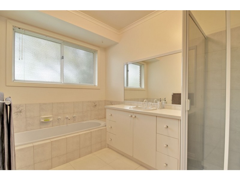 6 Libra Crescent, Moe VIC 3825