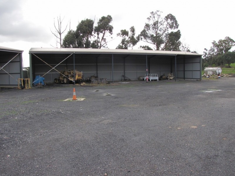15 Beattie Road, Jindivick VIC 3818