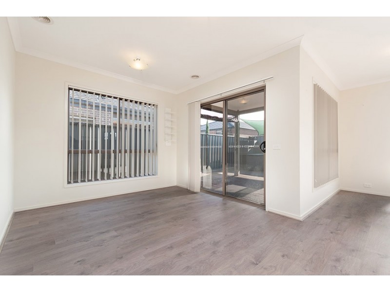 10 Taylan Street, Craigieburn VIC 3064