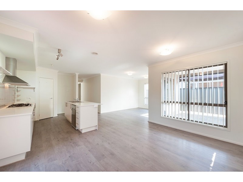 10 Taylan Street, Craigieburn VIC 3064