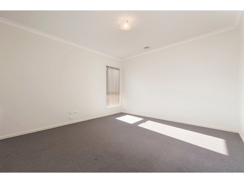 10 Taylan Street, Craigieburn VIC 3064