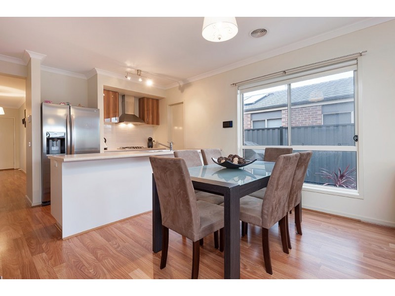 27 Gateshead Road, Craigieburn VIC 3064