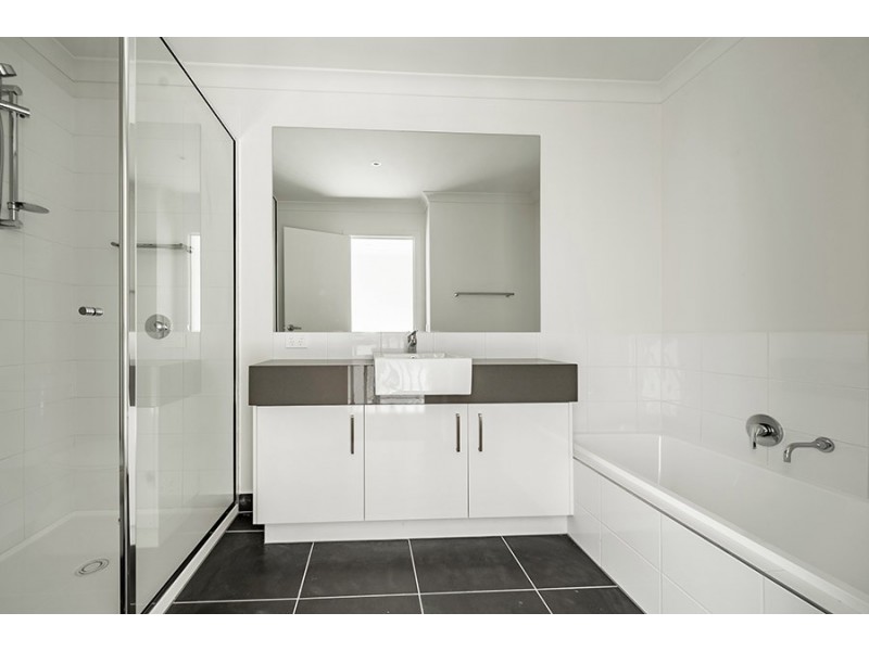 14 / 1 – 15 Beddison Road, Craigieburn VIC 3064
