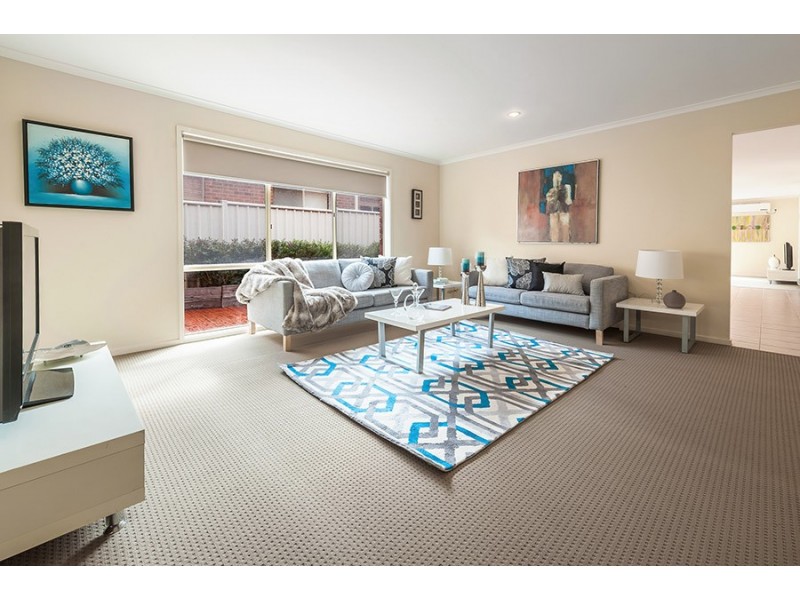 17 Castlebury Place, Craigieburn VIC 3064