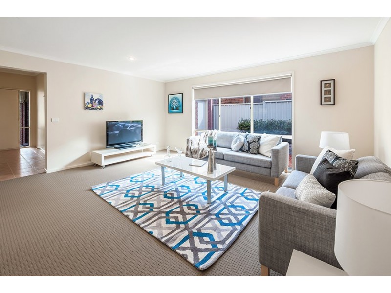 17 Castlebury Place, Craigieburn VIC 3064