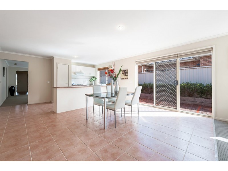 17 Castlebury Place, Craigieburn VIC 3064