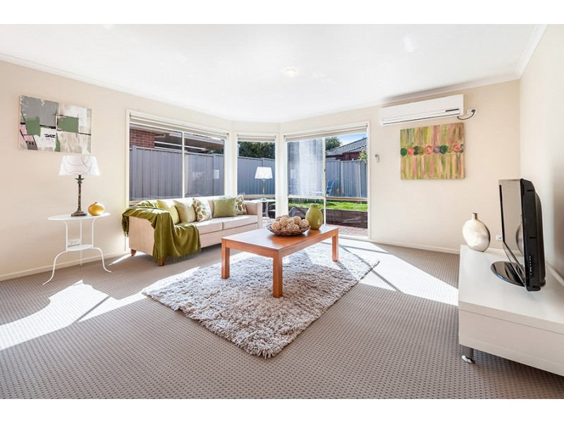 17 Castlebury Place, Craigieburn VIC 3064