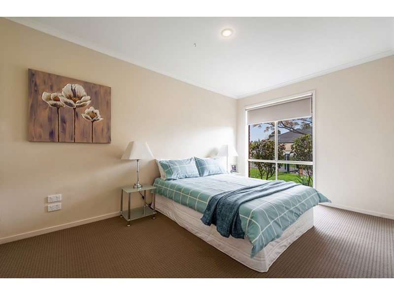 17 Castlebury Place, Craigieburn VIC 3064
