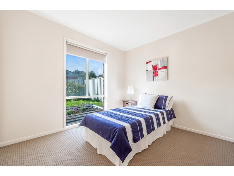 17 Castlebury Place, Craigieburn VIC 3064