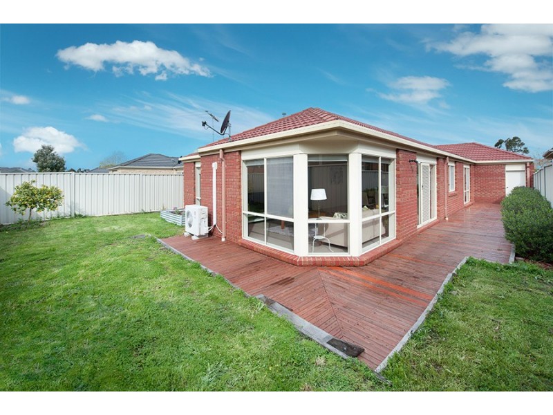 17 Castlebury Place, Craigieburn VIC 3064
