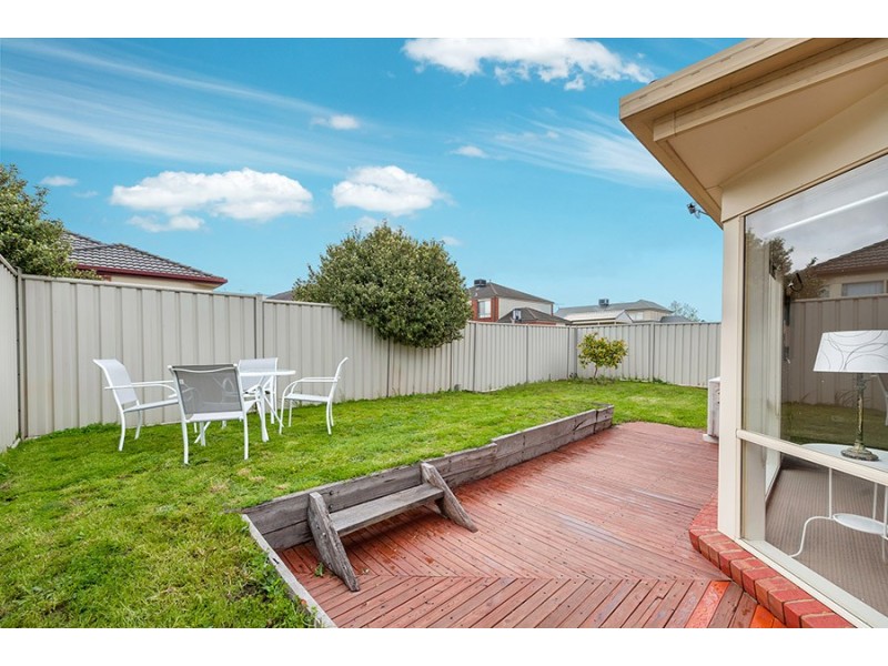 17 Castlebury Place, Craigieburn VIC 3064